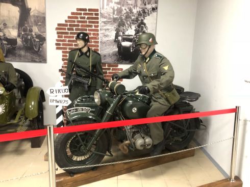 PHOTO-2018-06-10-04-25-08