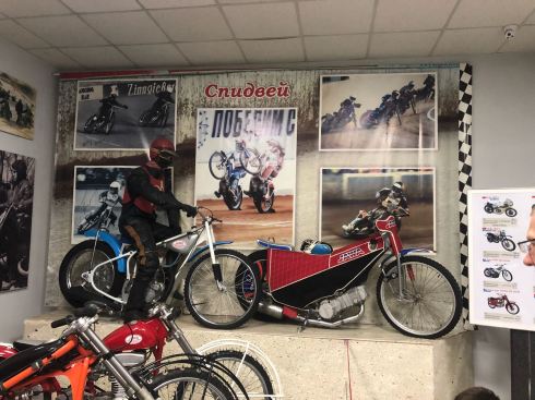 PHOTO-2018-06-10-04-41-09